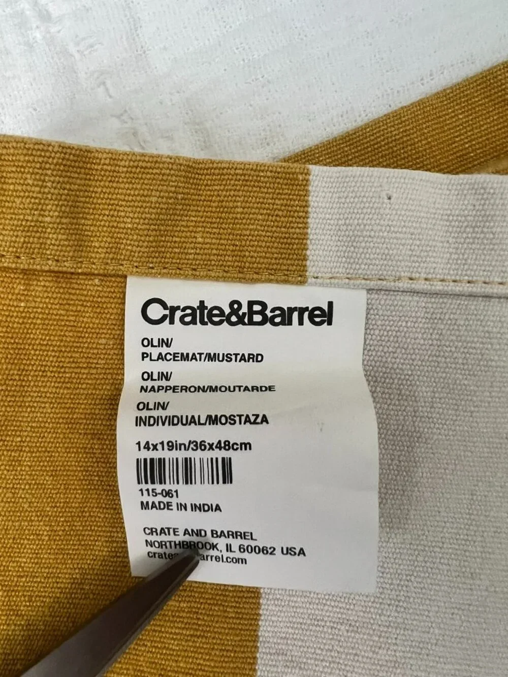 Crate and Barrel Olin Mustard Stripe Placemats Set of 4 Cotton 14x19